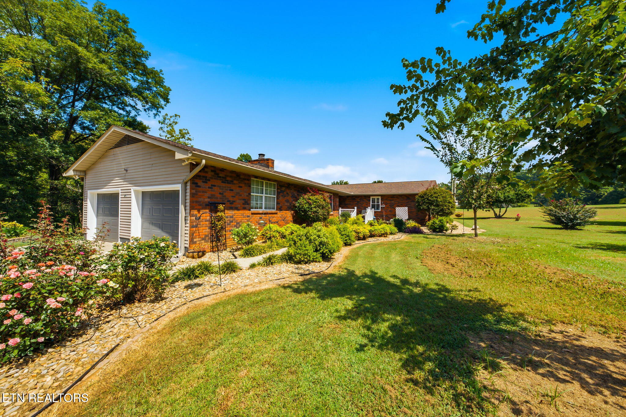 841 Knight Road Knoxville, TN 37920 - Photo 32 of 36 2-web-or-mls-841-Knight-Rd-Knoxville-TN-