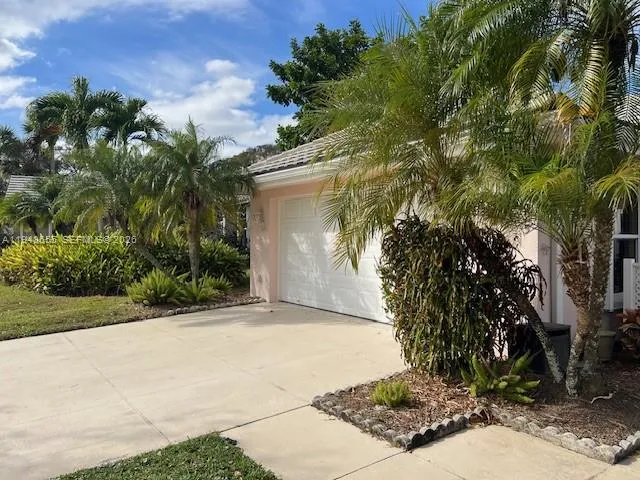 $689,000 | 7625 Southeast Bay Cedar Circle, Hobe Sound, FL 33455