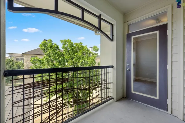 $1,975 | 7701 Rialto Boulevard, Unit 1433, Austin, TX 78735
