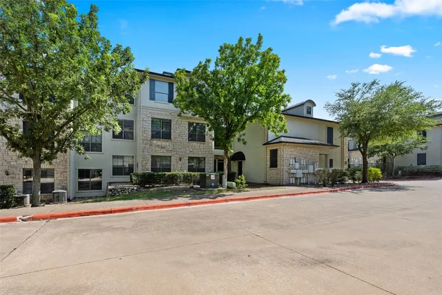 $1,975 | 7701 Rialto Boulevard, Unit 1433, Austin, TX 78735
