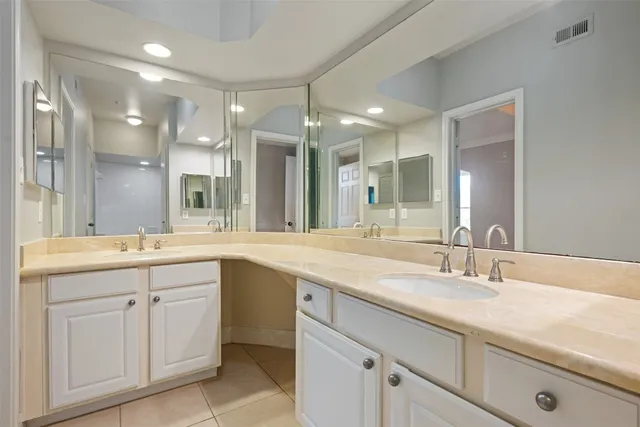 $1,975 | 7701 Rialto Boulevard, Unit 1433, Austin, TX 78735