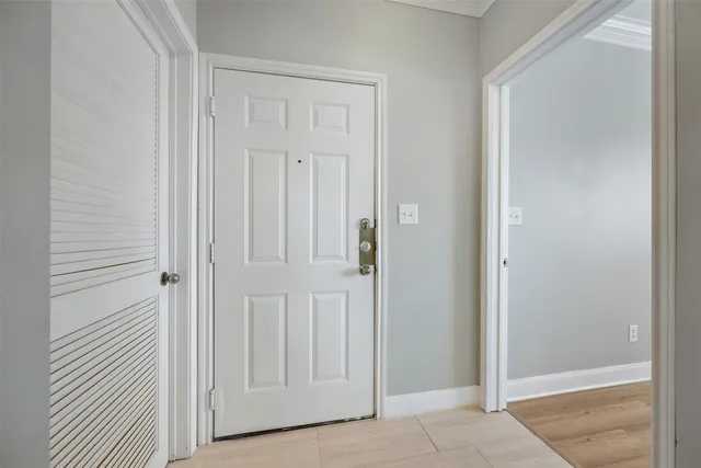 $1,975 | 7701 Rialto Boulevard, Unit 1433, Austin, TX 78735