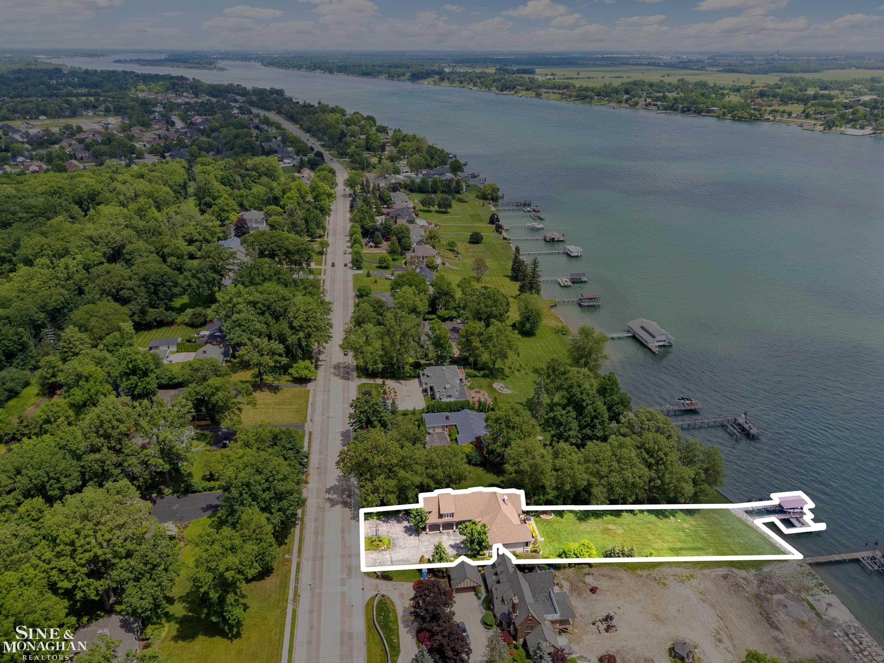 950 North Riverside Avenue St. Clair, MI 48079 - Photo 93 of 99 50179999-e0106123-35e0-4ca9-8d47-66e2124675d8.JPG