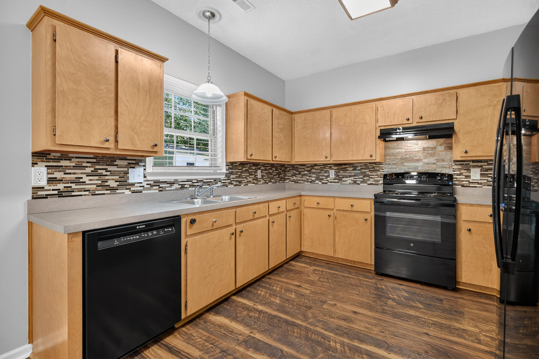 132 Paddock Way Summerville, SC 29486 - Photo 10 of 57 Kitchen