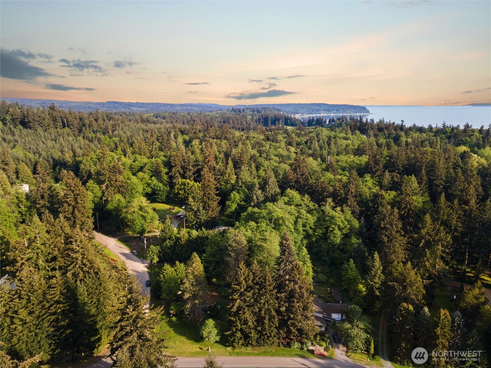 2844 Sunlight Drive Clinton, WA 98236 - Photo 2 of 16