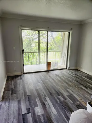 $1,950 | 8000 Fairview Drive, Unit 301, Tamarac, FL 33321