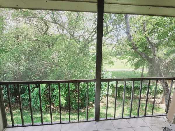 $1,850 | 8000 Fairview Drive, Unit 301, Tamarac, FL 33321