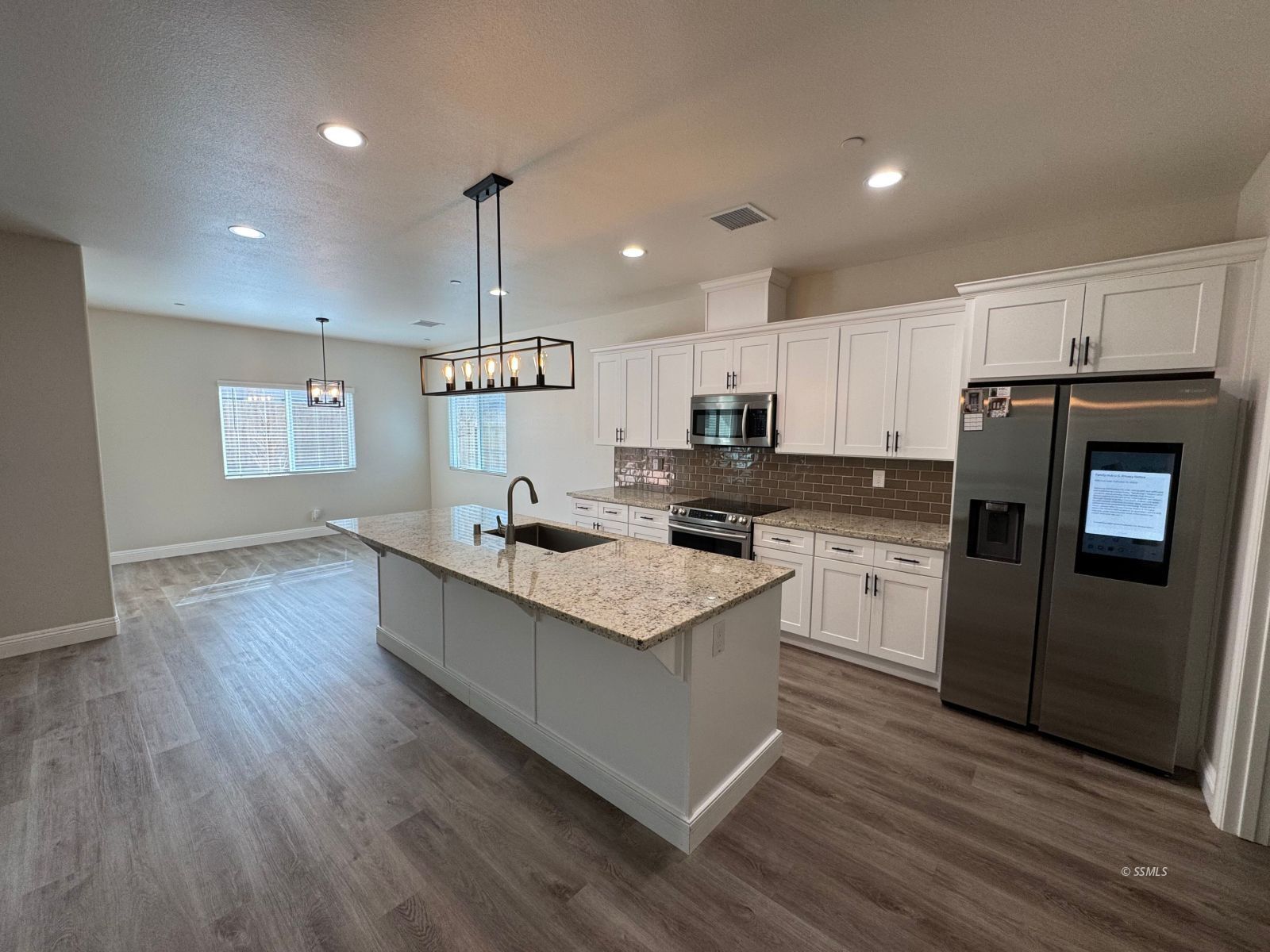 1018 Ocean Avenue Ridgecrest, CA 93555 - Photo 4 of 27