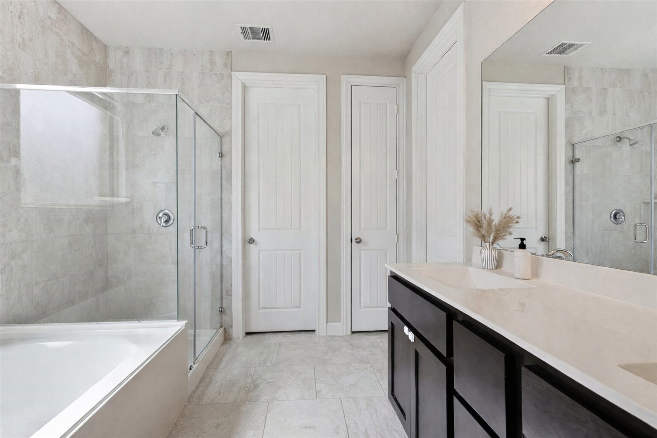 5803 Metaphor Way Rosenberg, TX 77469 - Photo 20 of 32 Primary Bathroom with Separate Shower and Soaking Tub