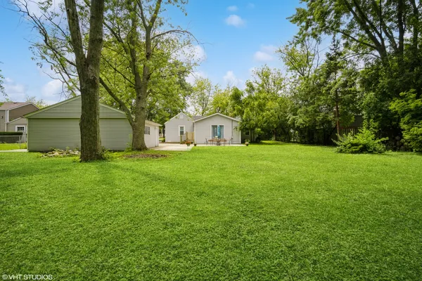 $3,500 | 685 Anthony Trail, Northbrook, IL 60062