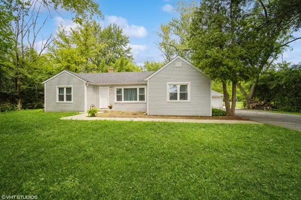 $3,500 | 685 Anthony Trail, Northbrook, IL 60062