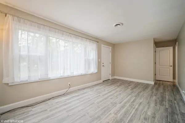 $3,500 | 685 Anthony Trail, Northbrook, IL 60062