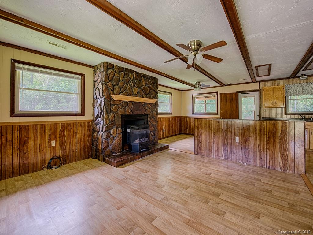 534 Sugar Cove Road Clyde, NC 28721 - Photo 8 of 20