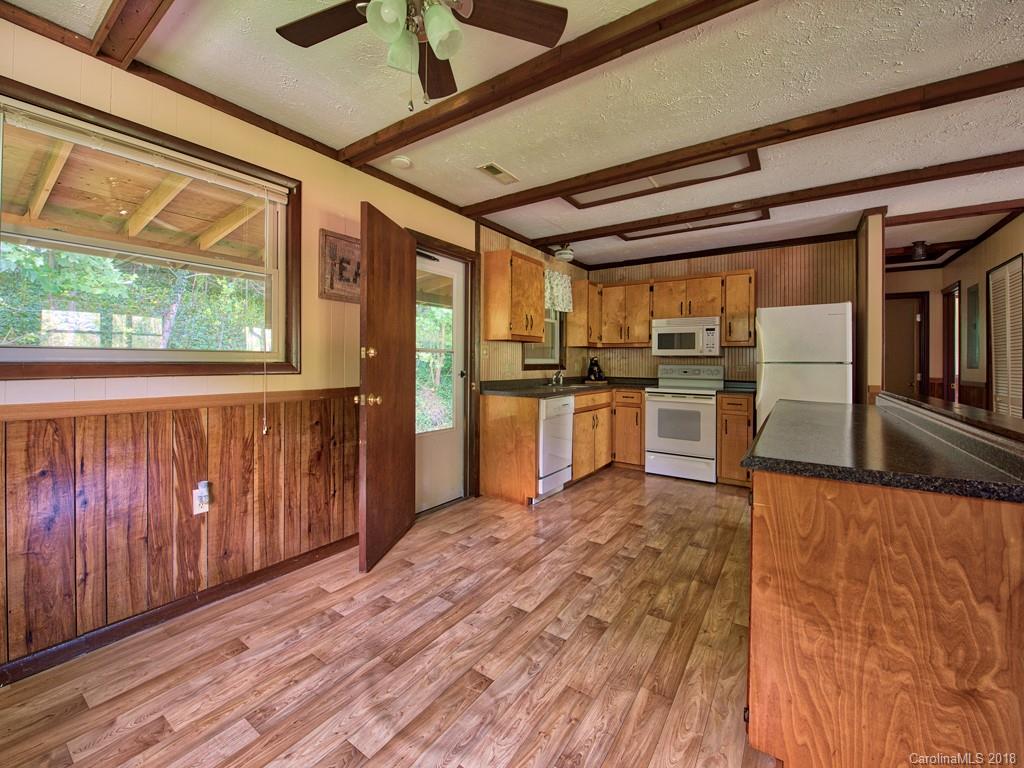 534 Sugar Cove Road Clyde, NC 28721 - Photo 10 of 20