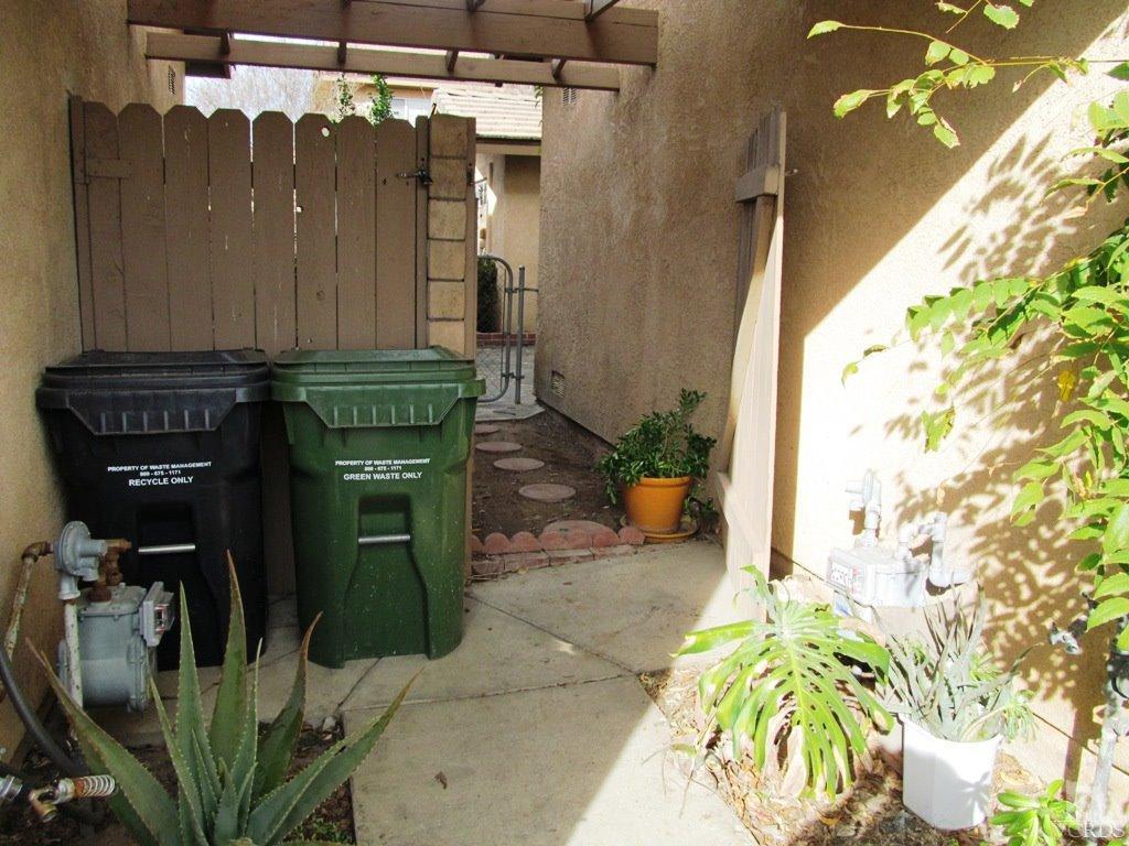 4508 Apricot Road, Unit A Simi Valley, CA 93063 - Photo 24 of 27 a bathroom with a sink a mirror and a shower