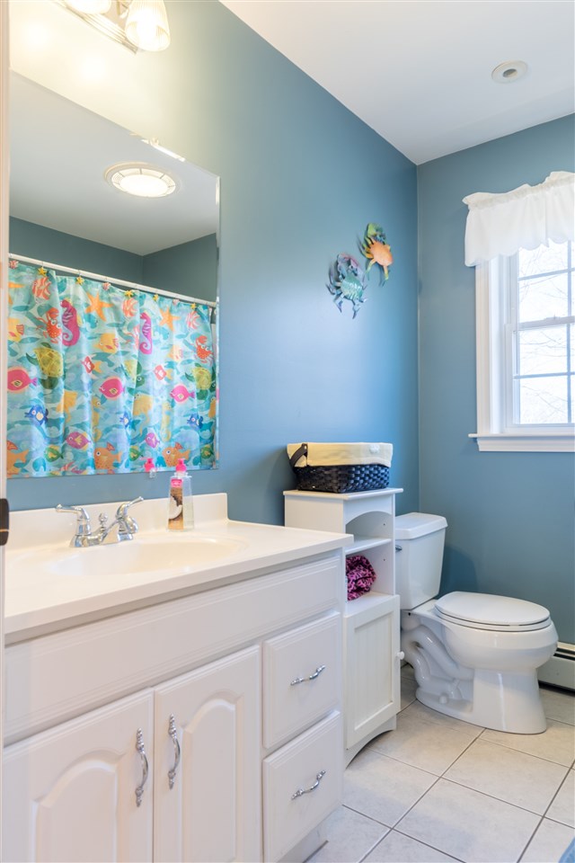 56 Hampton Road Exeter, NH 03833 - Photo 25 of 33