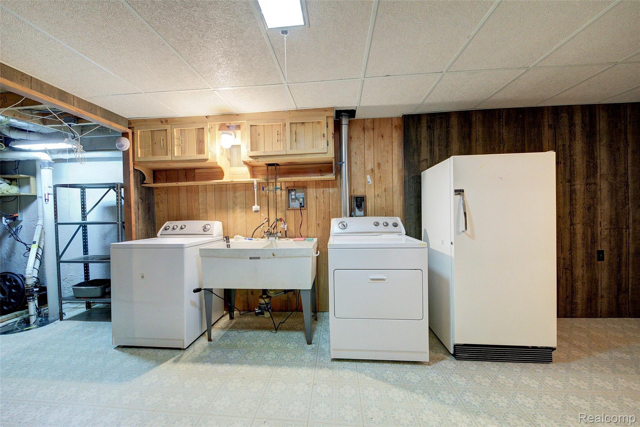 3292 Napier Road Canton, MI 48187 - Photo 40 of 80 4H8A9591_2_3.jpg