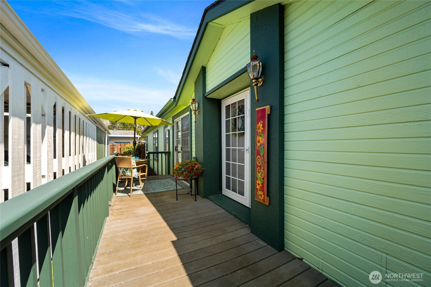 2015 24th Street, Unit 101 Bellingham, WA 98225 - Photo 3 of 24 a narrow alley leading to a building