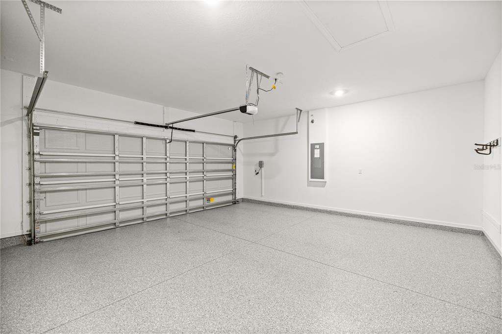 1604 Northwest 44th Court Road Ocala, FL 34482 - Photo 13 of 41 a view of a garage