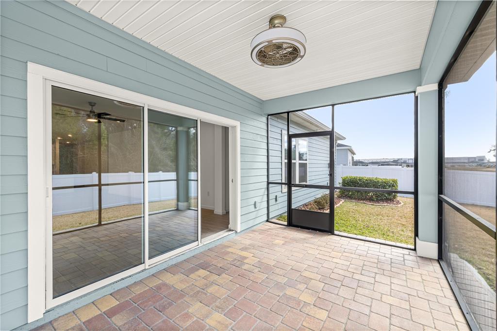 1604 Northwest 44th Court Road Ocala, FL 34482 - Photo 21 of 41 a room that has a bed and a large window