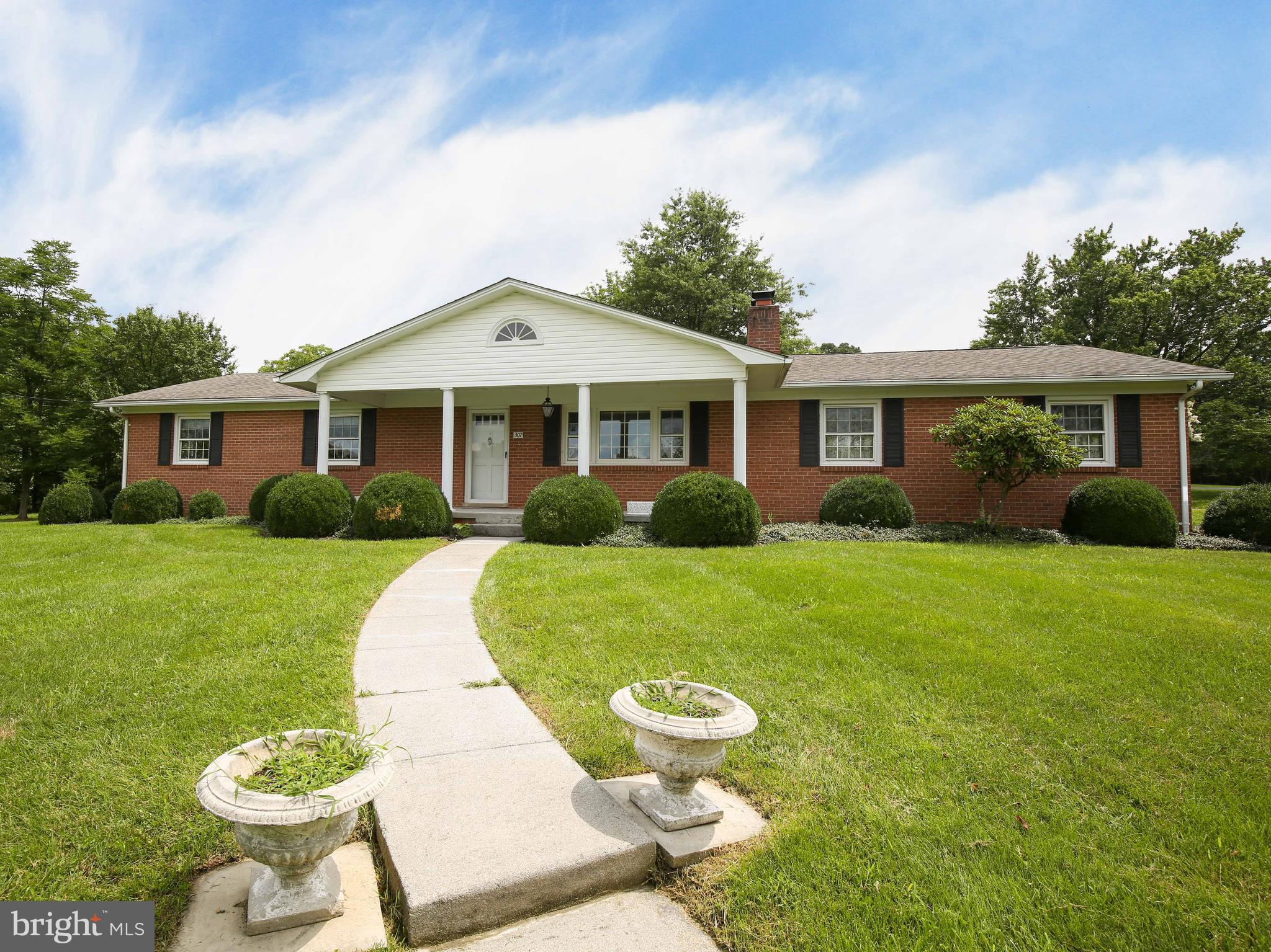 307 Marple Road Winchester, VA 22603 - Photo 2 of 46 Gallery Image 2