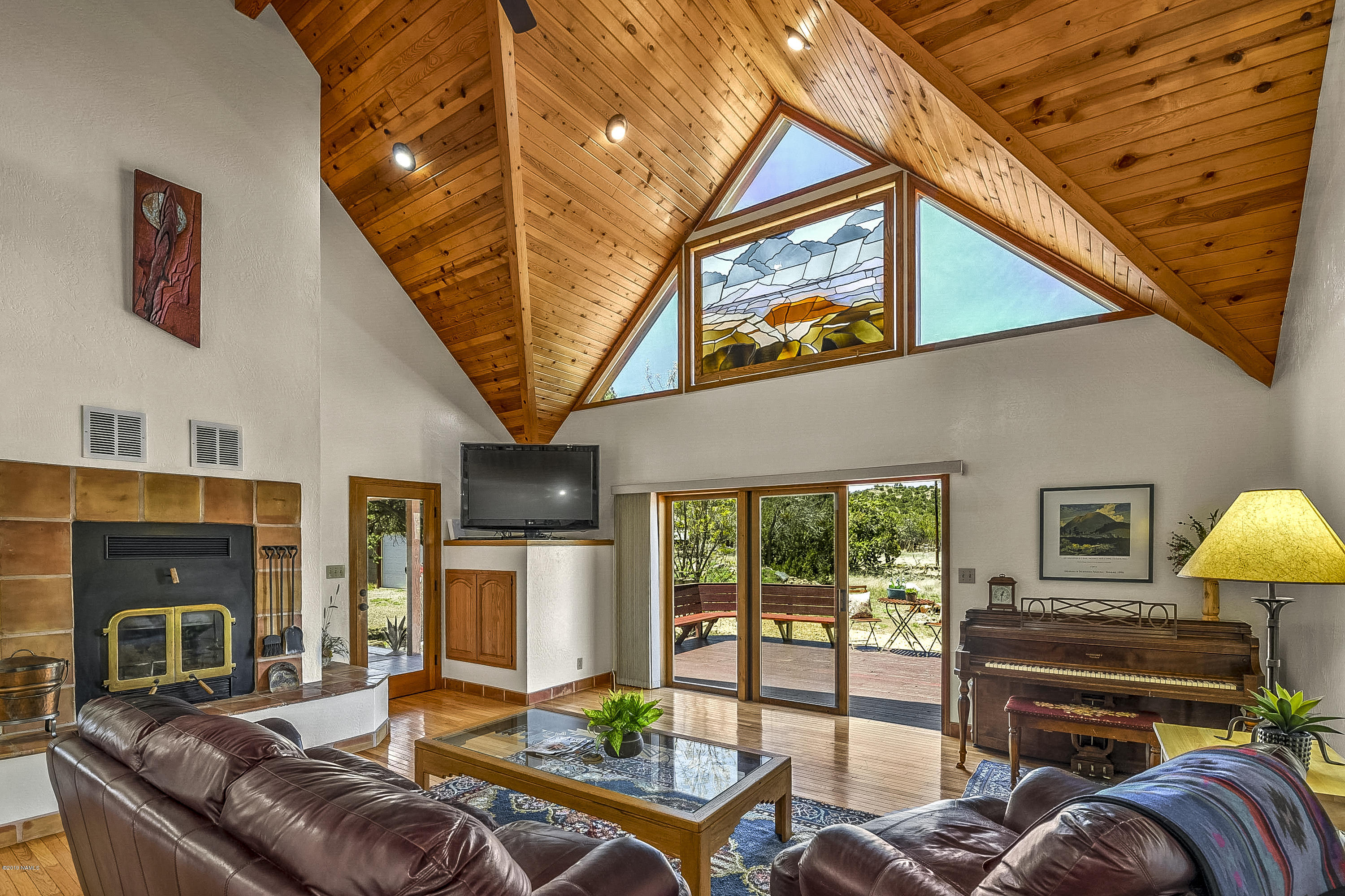 5950 Leupp Road Flagstaff, AZ 86004 - Photo 1 of 67 Living room