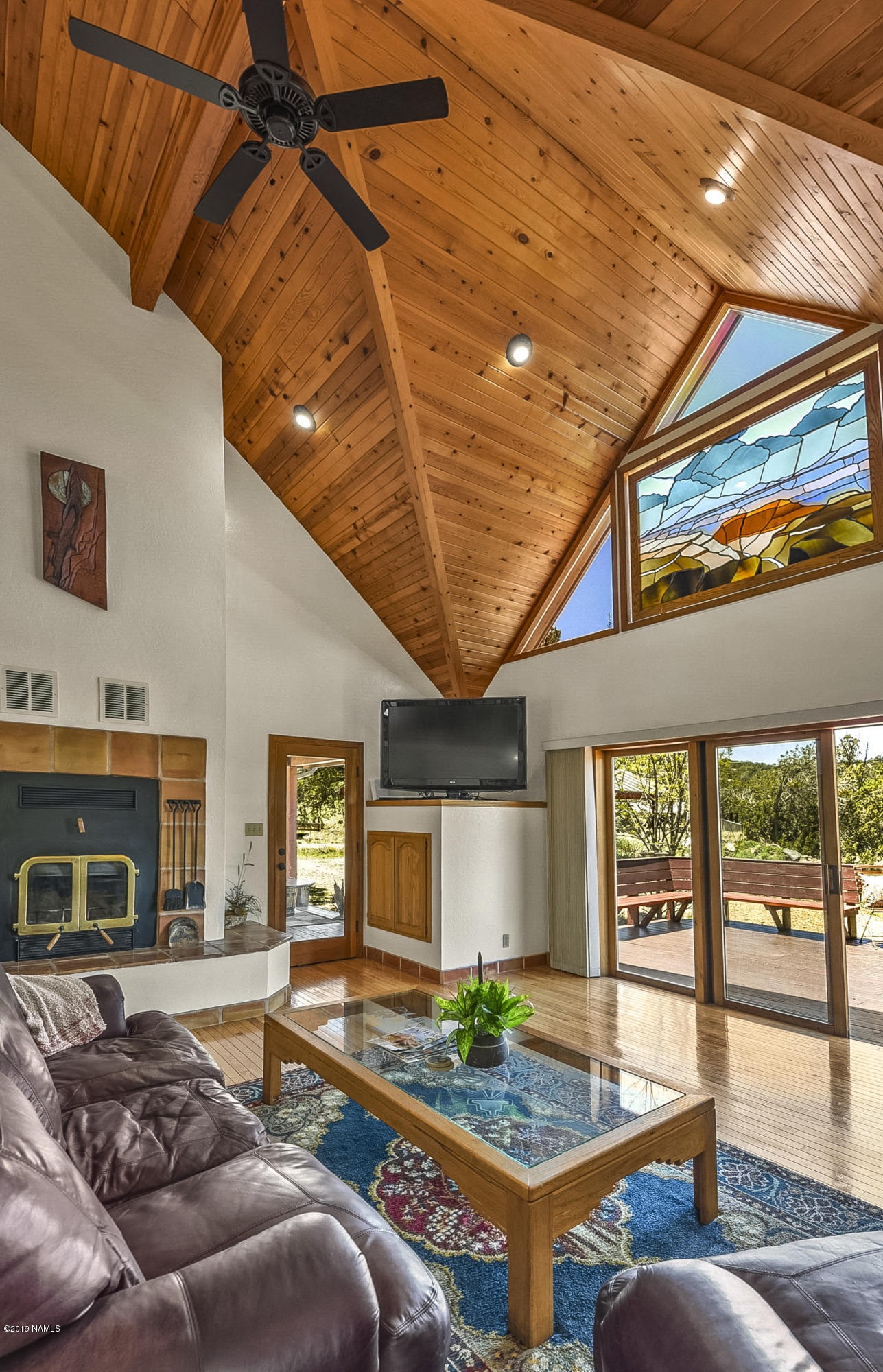 5950 Leupp Road Flagstaff, AZ 86004 - Photo 12 of 67 Living room