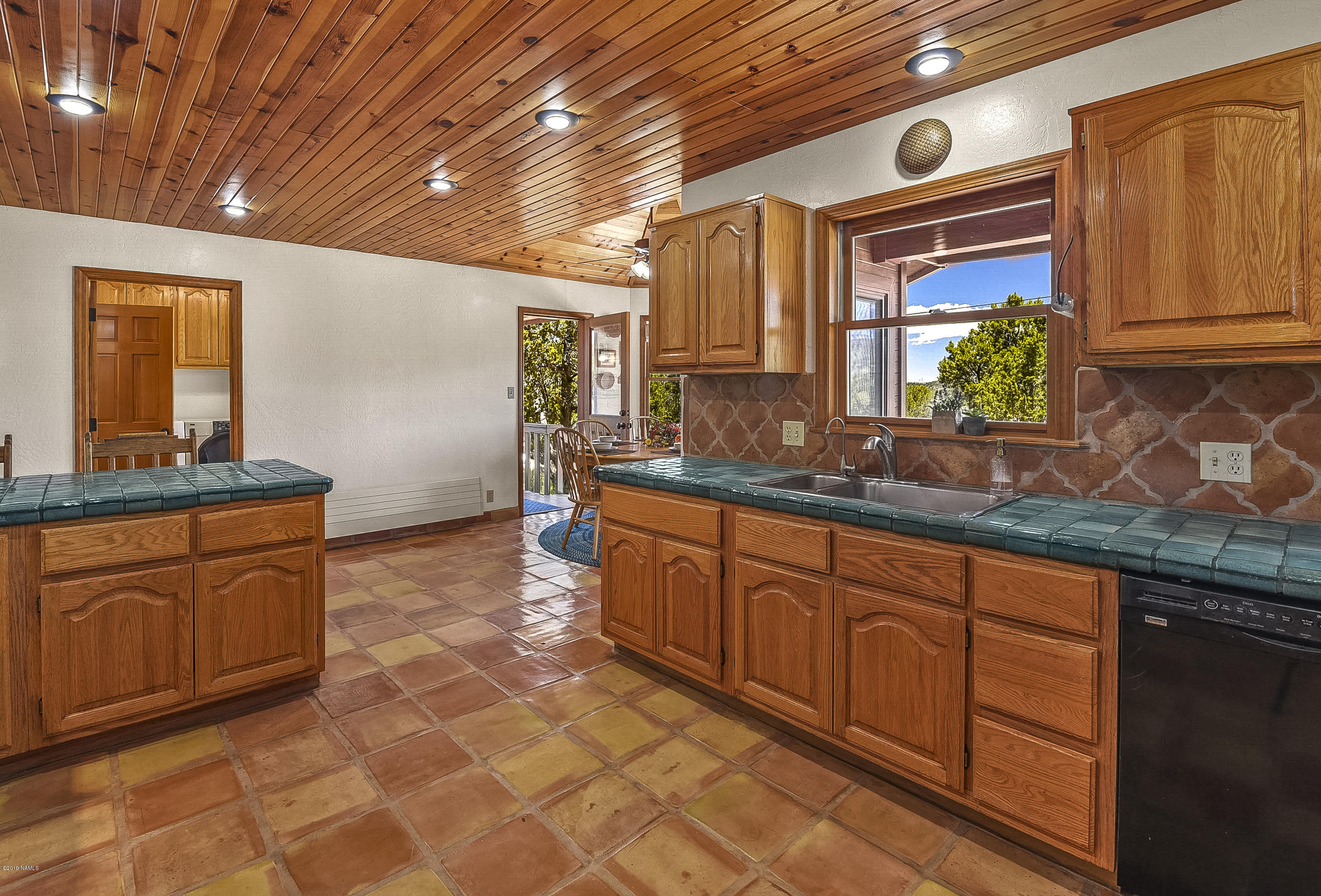 5950 Leupp Road Flagstaff, AZ 86004 - Photo 16 of 67 Kitchen
