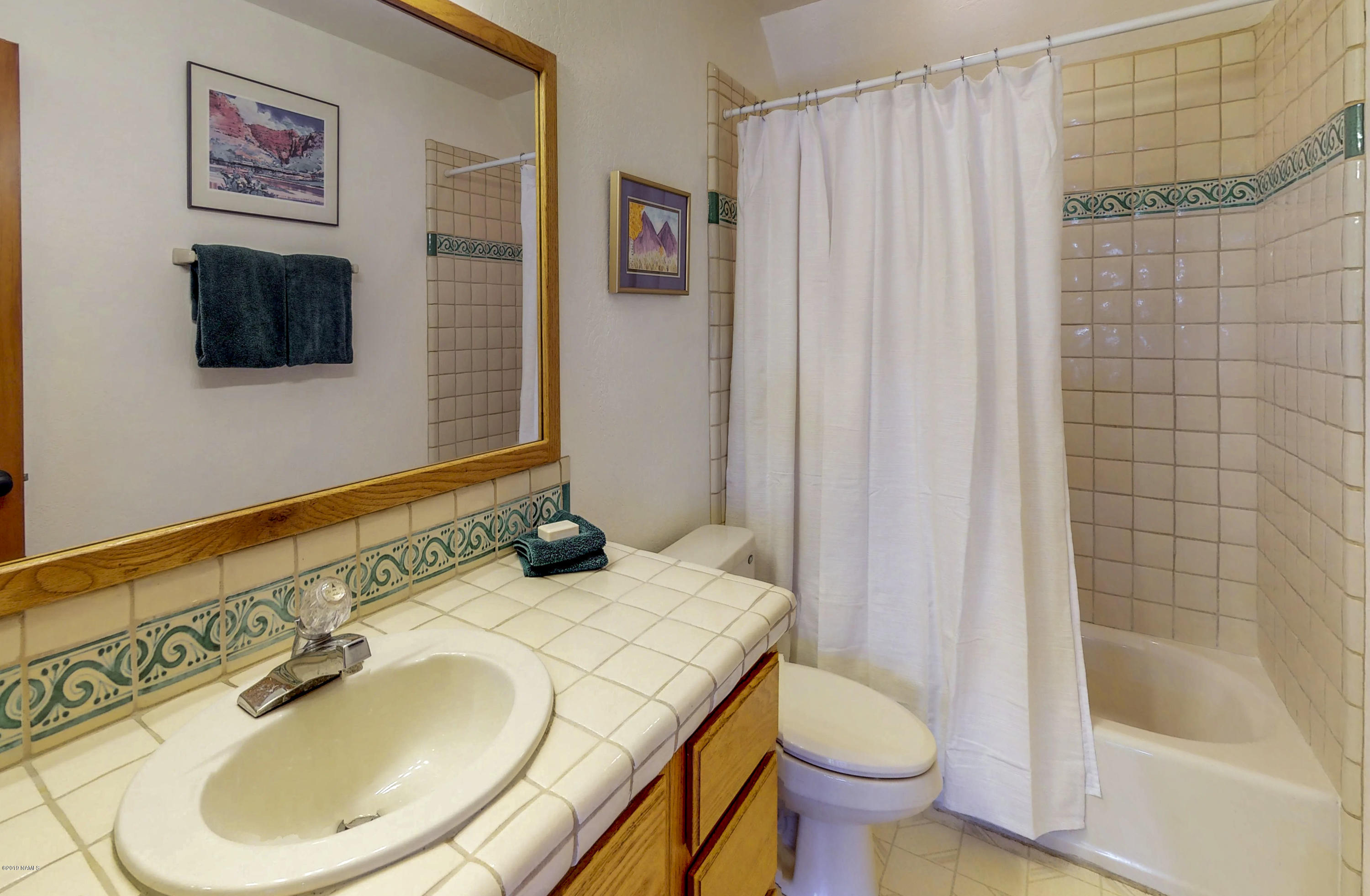 5950 Leupp Road Flagstaff, AZ 86004 - Photo 30 of 67 upstairs guest bathroom