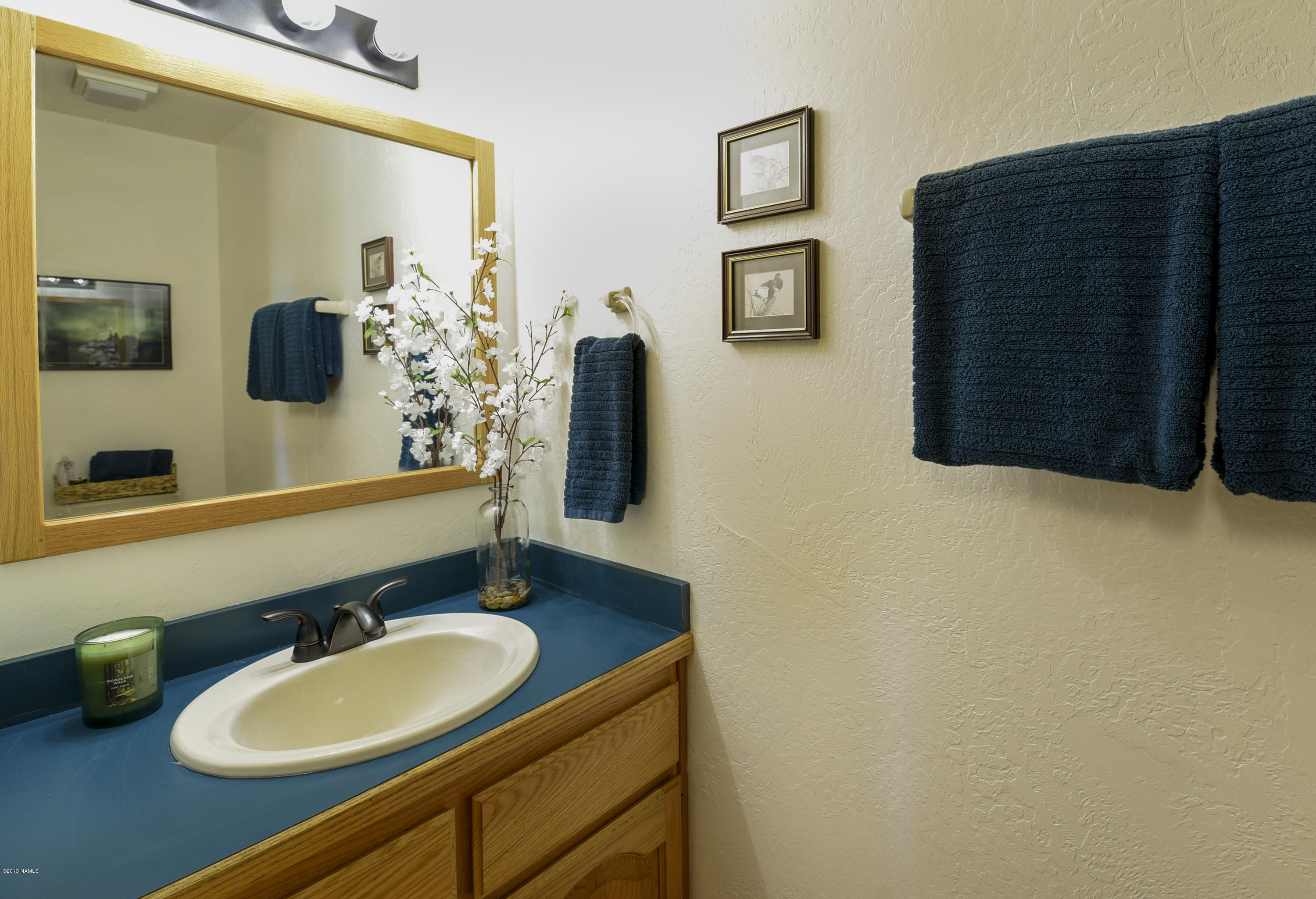 5950 Leupp Road Flagstaff, AZ 86004 - Photo 38 of 67 Main floor half bath