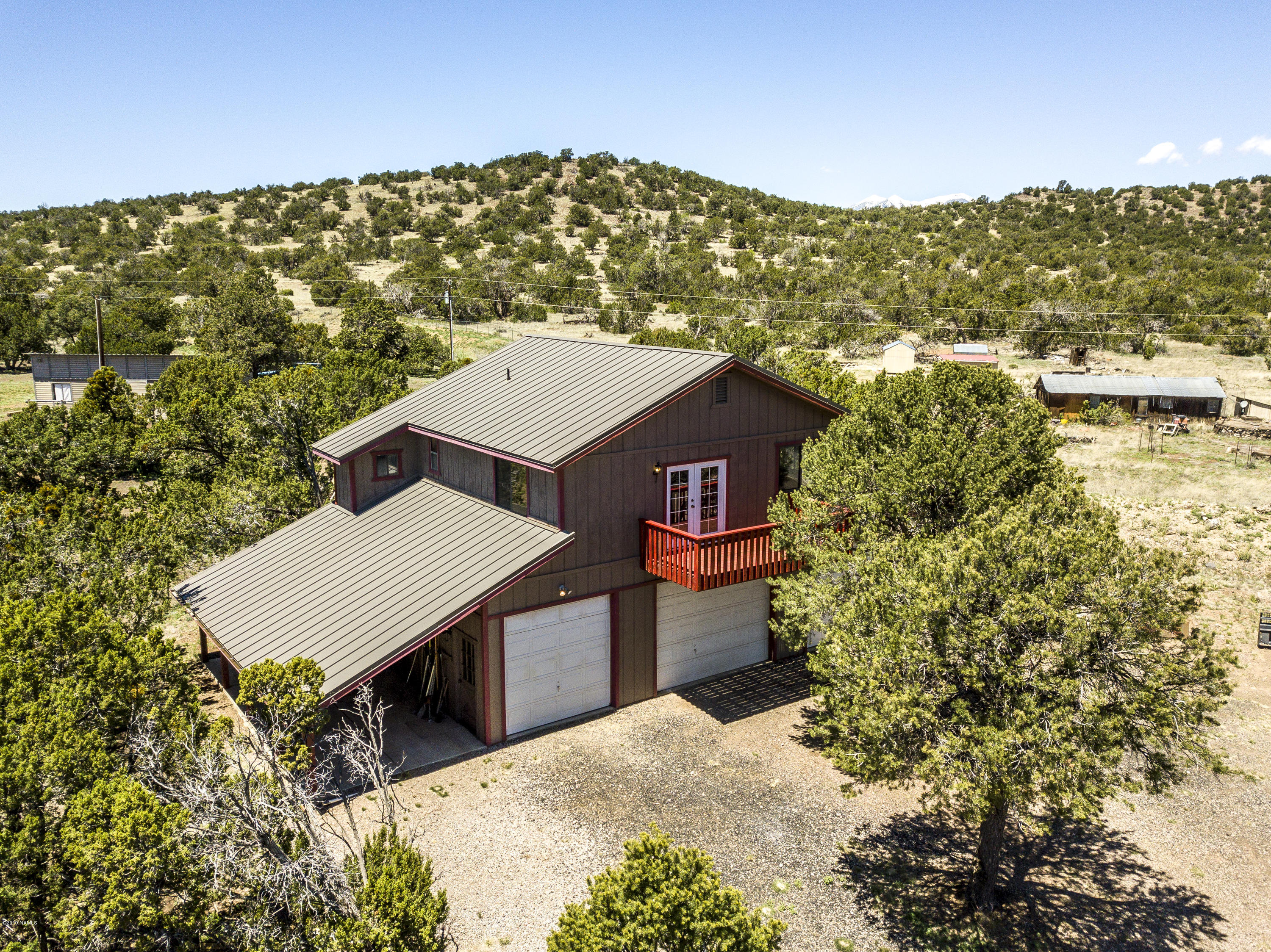 5950 Leupp Road Flagstaff, AZ 86004 - Photo 40 of 67 3 Car garage with guest house
