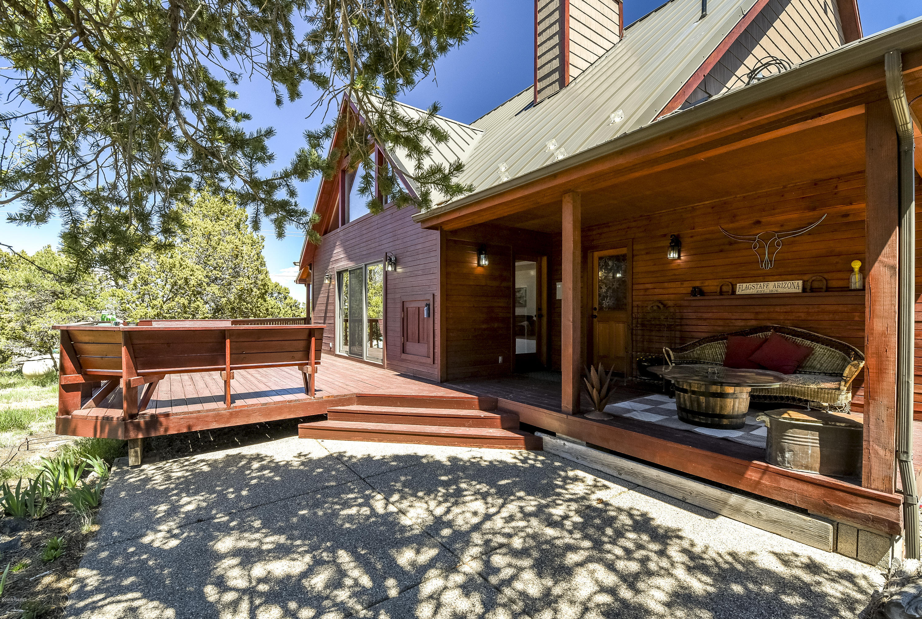 5950 Leupp Road Flagstaff, AZ 86004 - Photo 4 of 67 Covered back deck