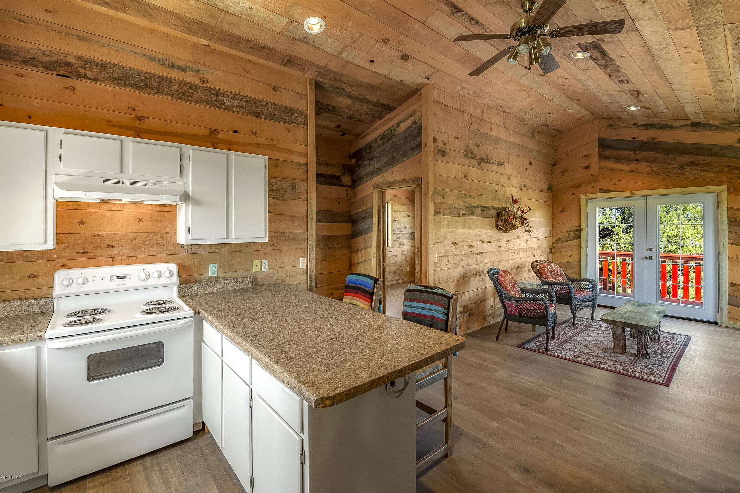 5950 Leupp Road Flagstaff, AZ 86004 - Photo 41 of 67 Guesthouse kitchen