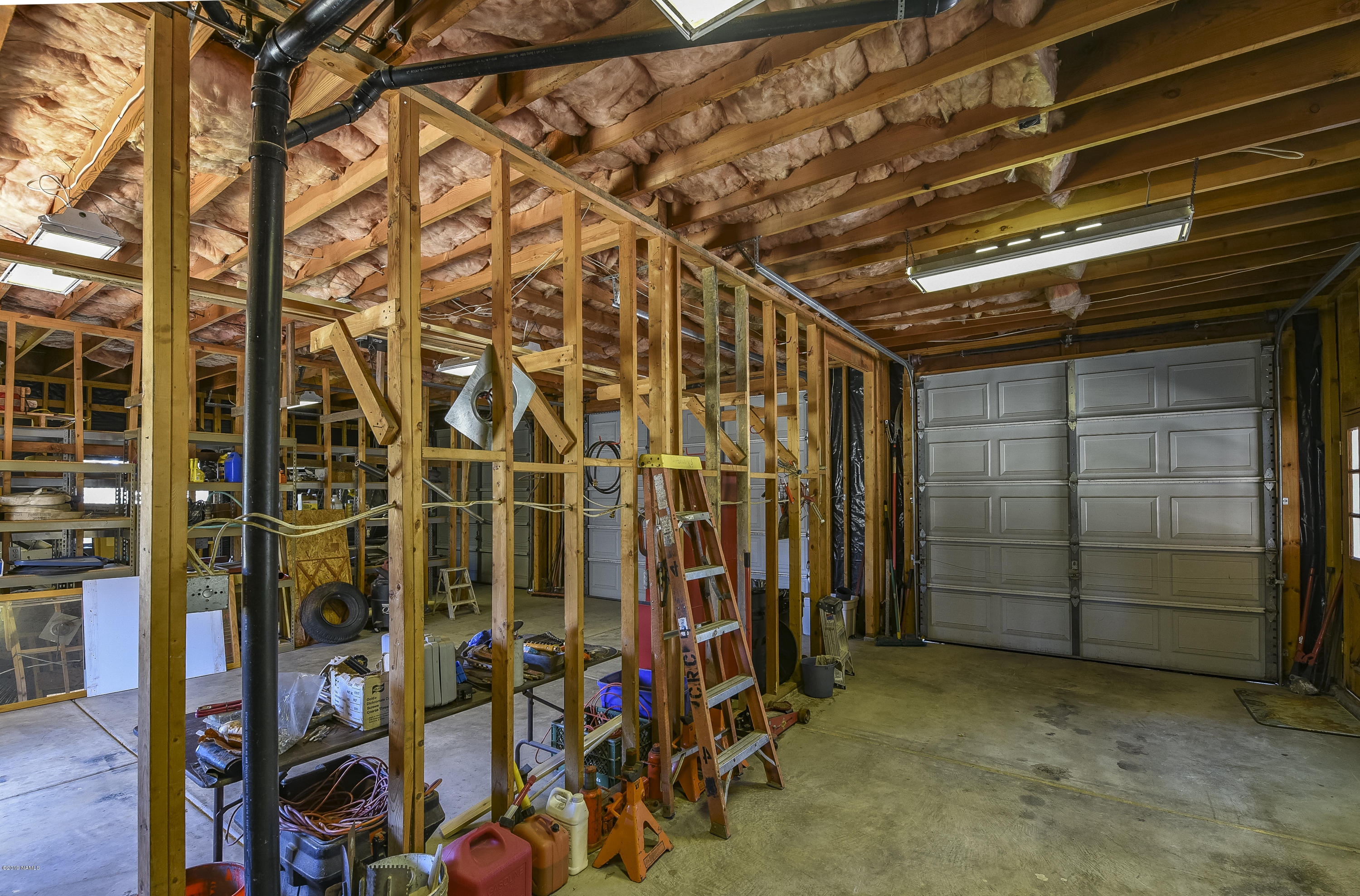 5950 Leupp Road Flagstaff, AZ 86004 - Photo 52 of 67 Detached 3 car garage