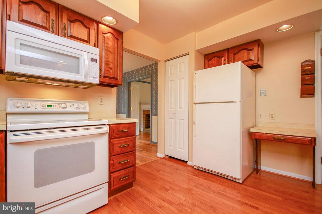 8 Ridgecliff Court Kingsville, MD 21087 - Photo 11 of 30 Kitchen