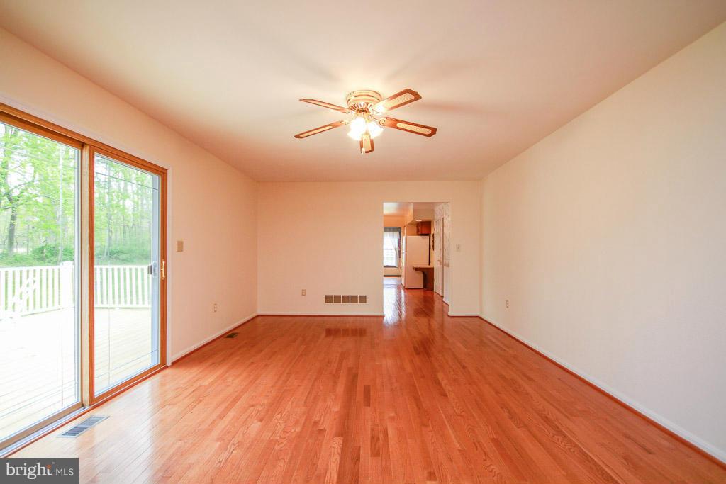 8 Ridgecliff Court Kingsville, MD 21087 - Photo 16 of 30 Family Room