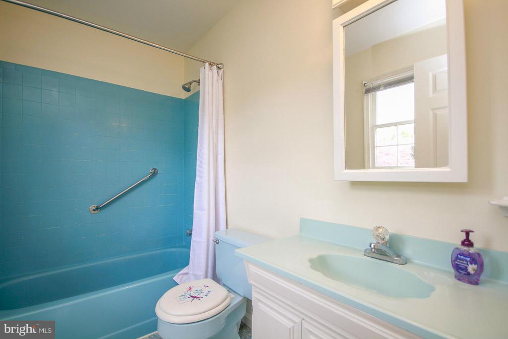 8 Ridgecliff Court Kingsville, MD 21087 - Photo 23 of 30 Bath (Master)