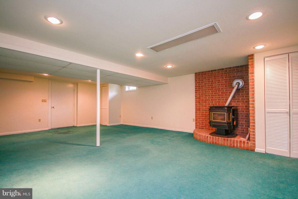 8 Ridgecliff Court Kingsville, MD 21087 - Photo 28 of 30 Basement Family Room