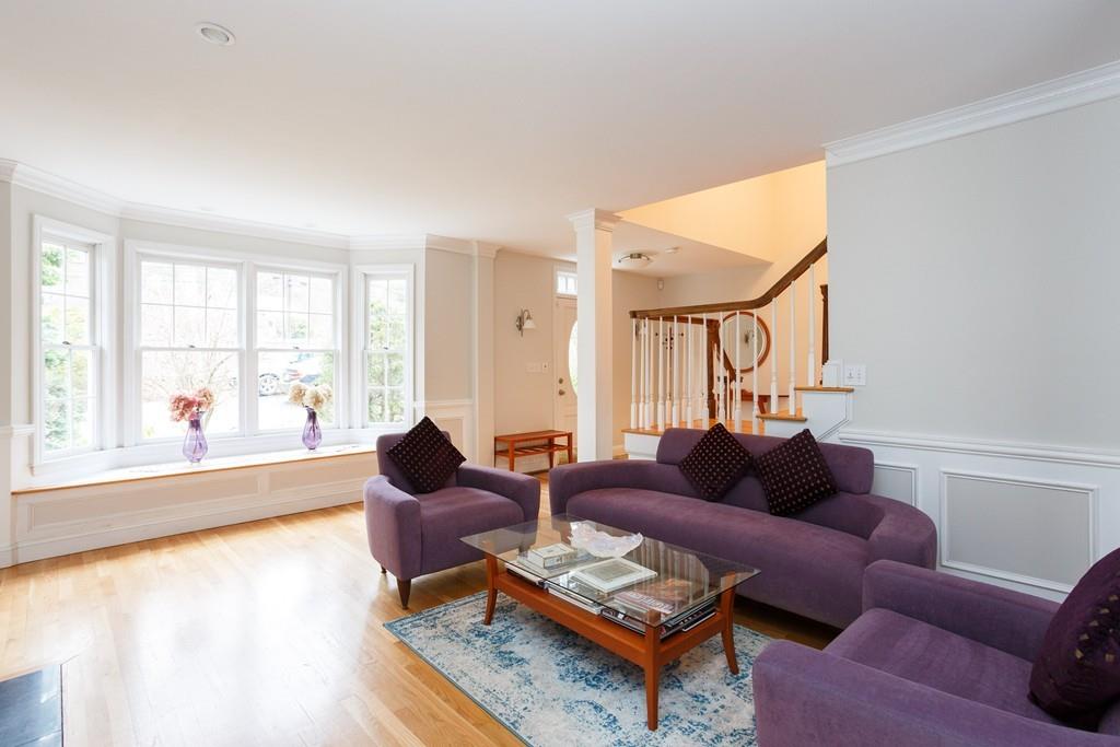 886 Central Avenue Needham, MA 02492 - Photo 4 of 32