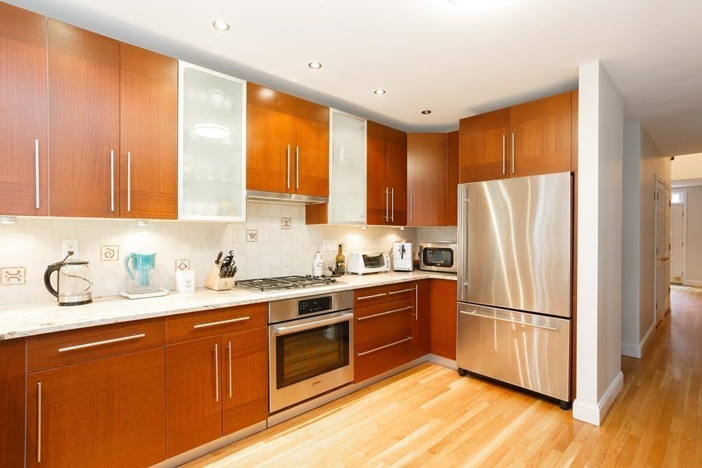 886 Central Avenue Needham, MA 02492 - Photo 8 of 32