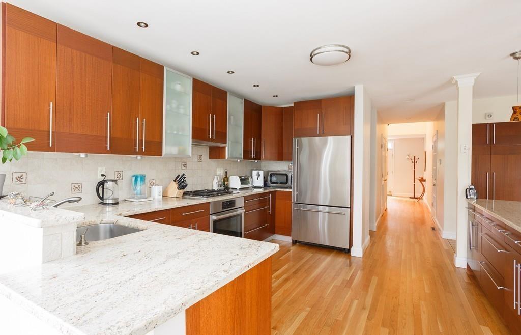 886 Central Avenue Needham, MA 02492 - Photo 10 of 32
