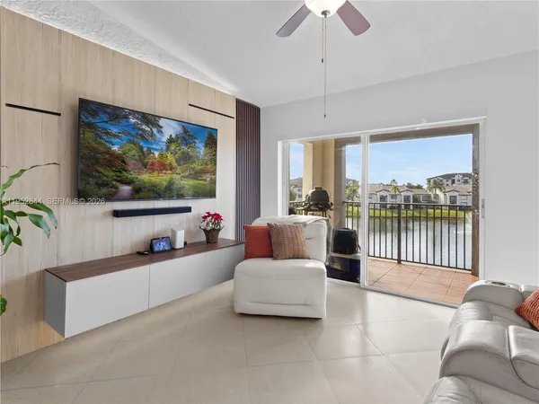 $370,000 | 4460 Northwest 107th Avenue, Unit 3048, Doral, FL 33178