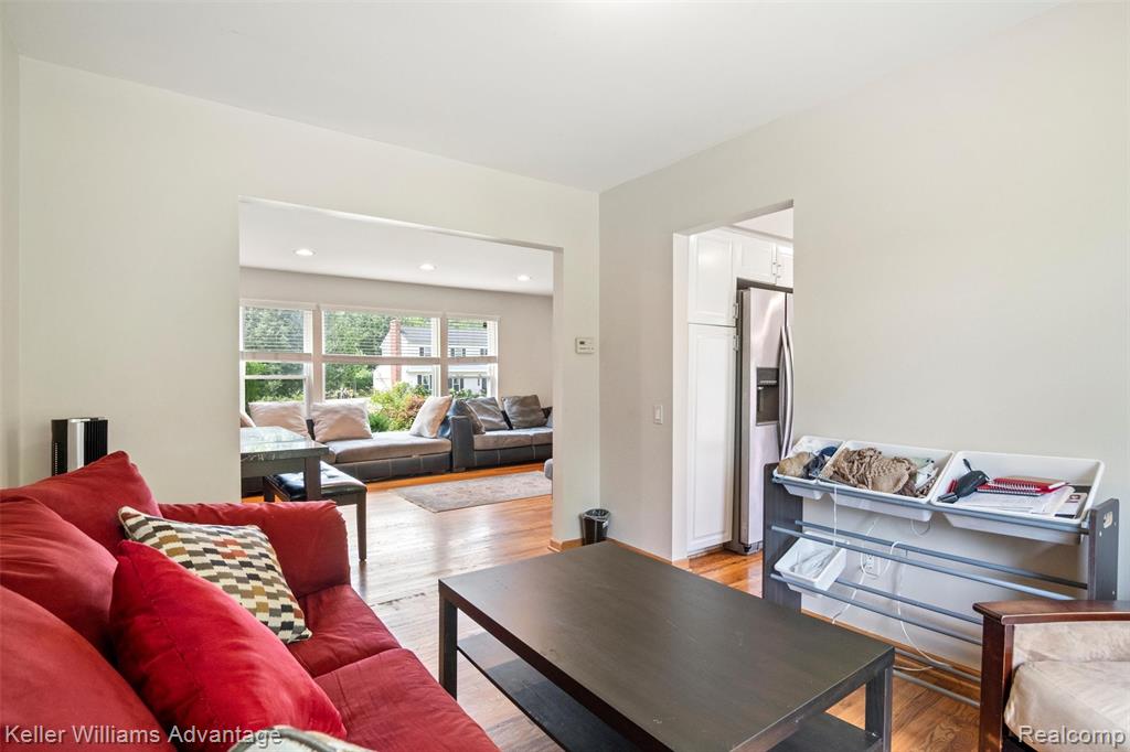 5016 Patrick Road West Bloomfield, MI 48322 - Photo 12 of 71 Gallery Image 12