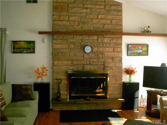207 Dartmouth Road Raleigh, NC 27609 - Photo 13 of 24