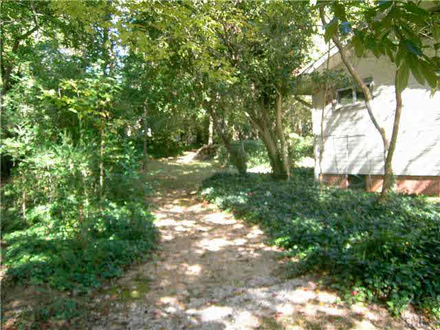 207 Dartmouth Road Raleigh, NC 27609 - Photo 18 of 24
