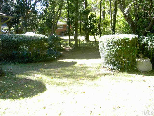 207 Dartmouth Road Raleigh, NC 27609 - Photo 20 of 24