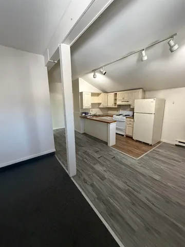 $1,450 | 748 Calef Highway, Unit 3, Barrington, NH 03825