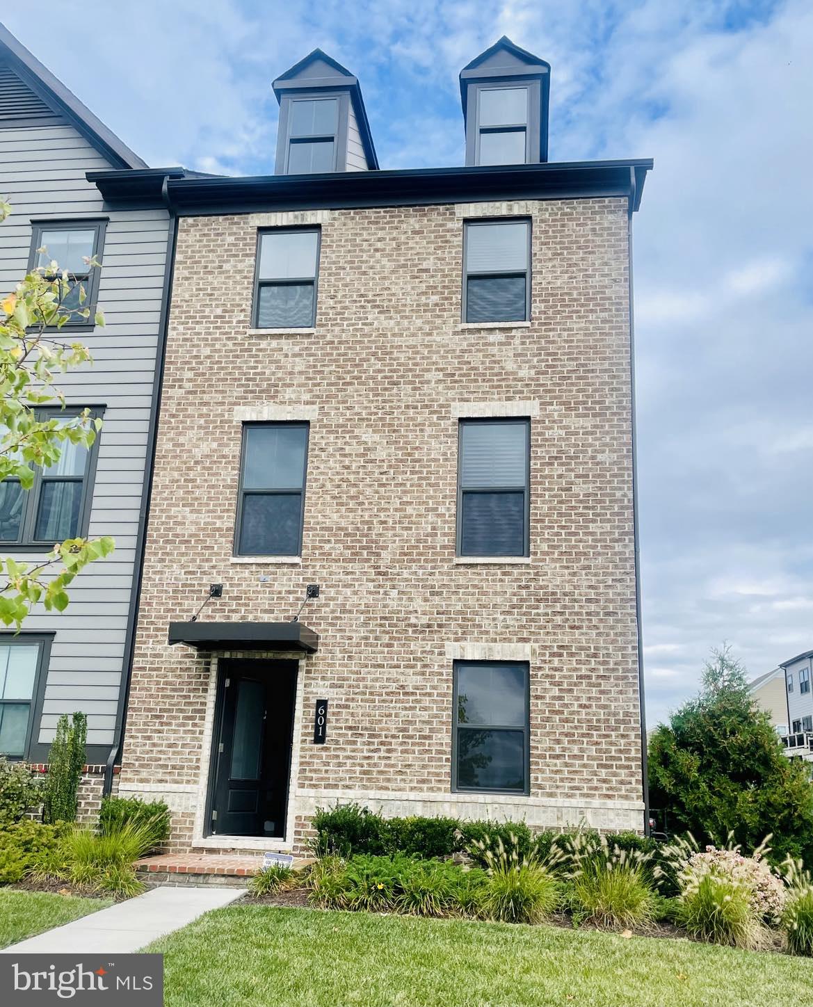 601 Colindale Street Middle River, MD 21220 - Photo 2 of 24 Welcome to 601 Colindale Street!