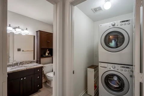 $369,000 | 2703 Jackson Street, Houston, TX 77004