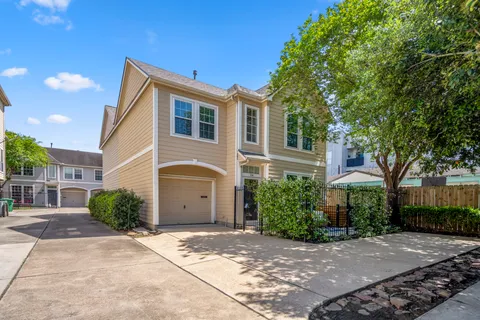 $369,000 | 2703 Jackson Street, Houston, TX 77004